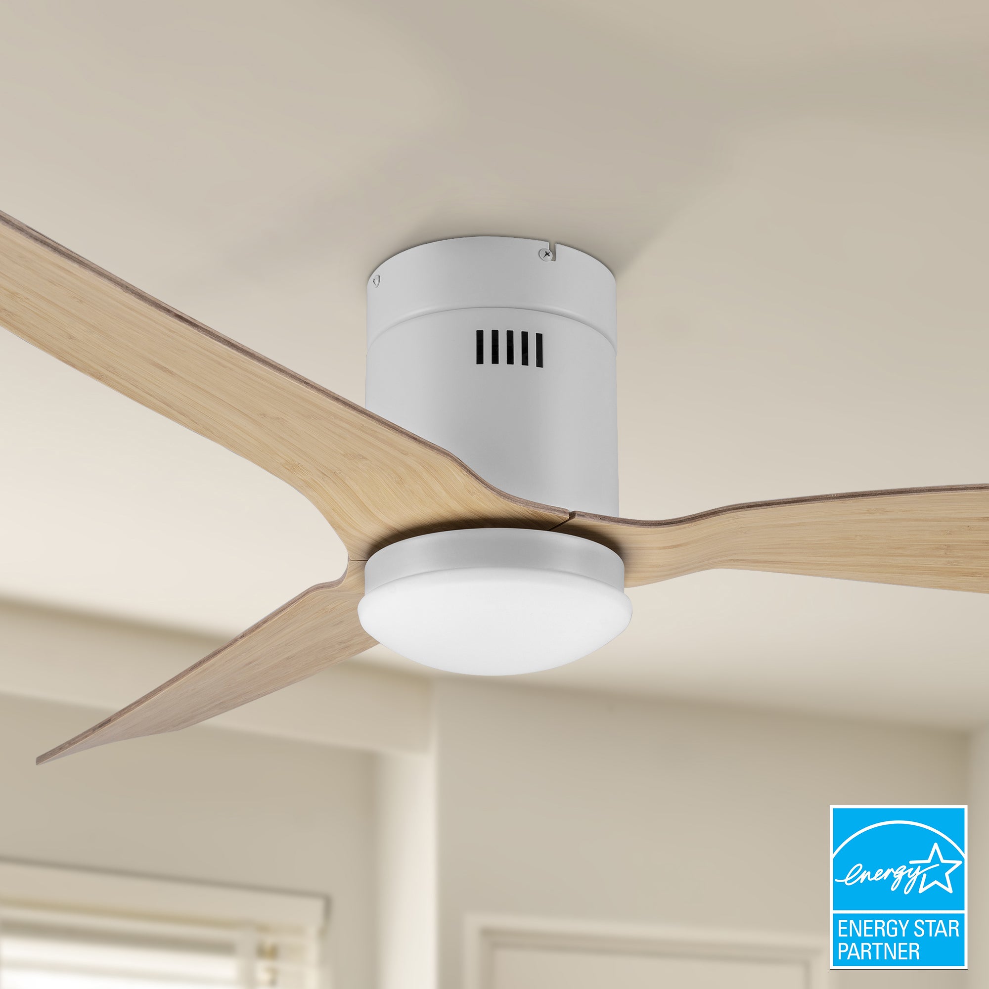 Smafan Elite Smart Ceiling Fan is compatible with Alexa, Siri, Google Assistant, smart app. It will bring a modern touch to your home décor. Elegant, quietness, and energy saving are some of its advantages. Available for outdoor/indoor use.