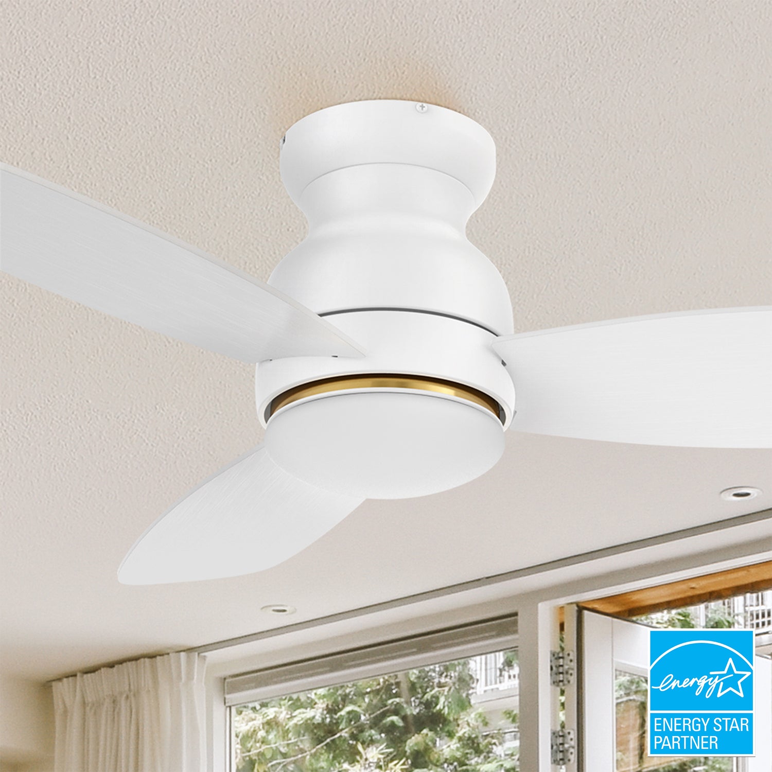Smafan 48 inch Trendsetter smart ceiling fan designed with white finish, elegant Plywood blades and integrated 4000K LED daylight.