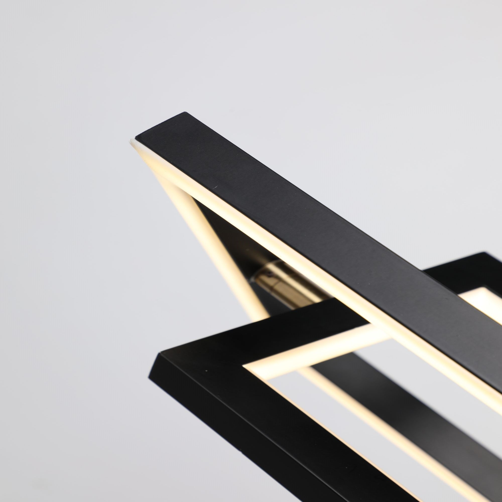 Smafan Bristol Contemporary America Modern/Industrial/Vintage LED Rectangle Pendant Light,this black light LED hanginig light with geometric integrated into the design,using two simple rectangles to outline the spiritual space,everywhere has a simple and extraordinary fashion sense.It is a good decor to your house by this rectangle pendant light fixture.It is specially designed to have a universal head,the frame can be folded and can be rotated 360°.
