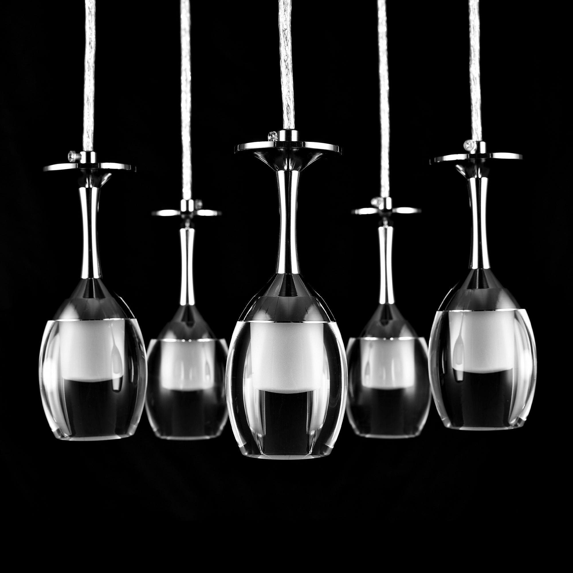 It brings fun light that can be used in every occasion. The pendant light features Wi-Fi apps, Siri Shortcut and Voice control technology (compatible with Amazon Alexa and Google Home Assistant) to set the pendant light dimmable and RGB multicolor. This pendant light can satisfy not only the various color lighting effect settings, but also the more dim color variations that slowly change. The light colors are vivid and bright and dimmable.