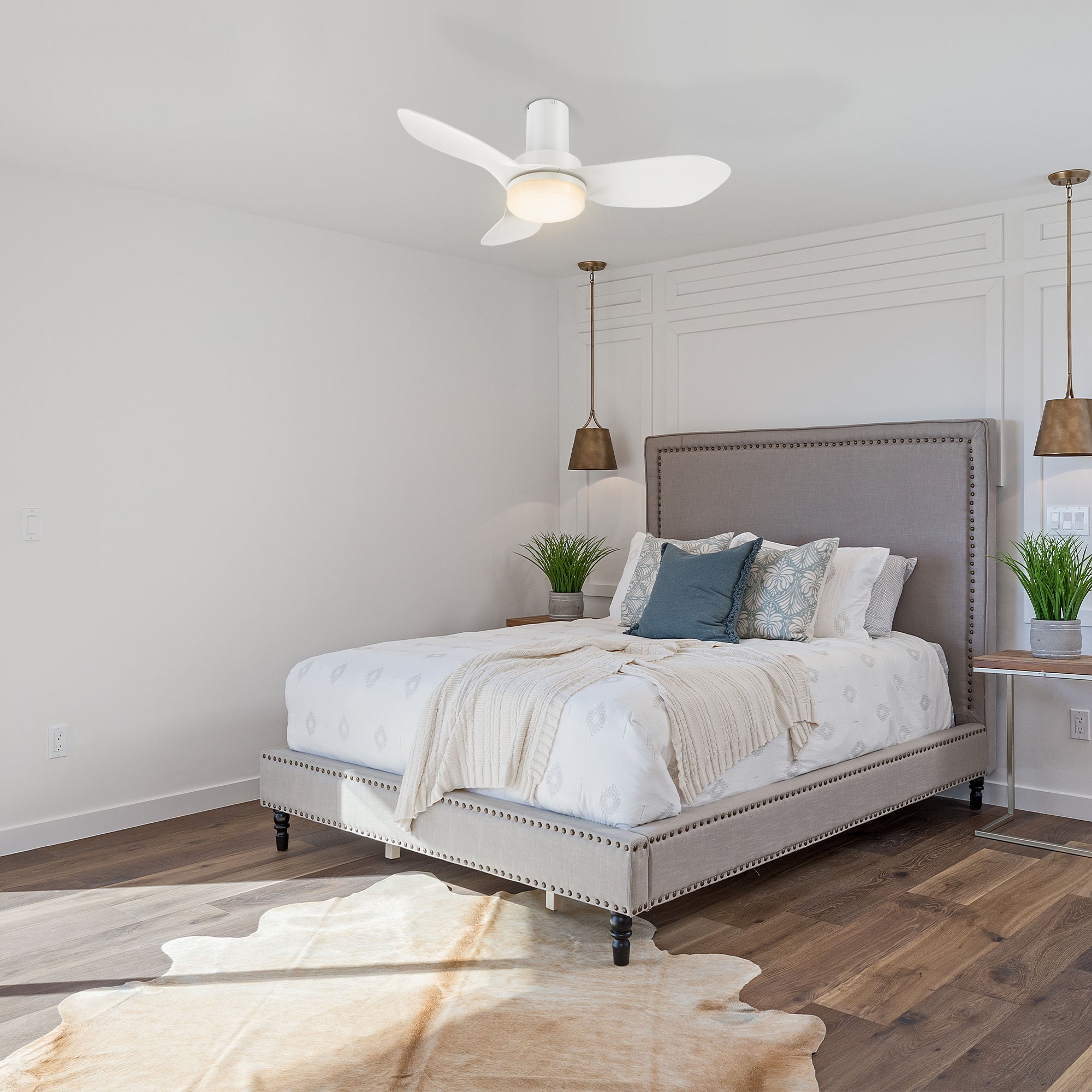 Designed to cool and light even the smallest of spaces, the Smafan Prescott 36” smart ceiling fan is created with revolutionary motor and lighting technology for a remarkable performance. The Prescott features a crisp and white finish with elegant blades and modern accents to perfectly complement the décor of your preference.