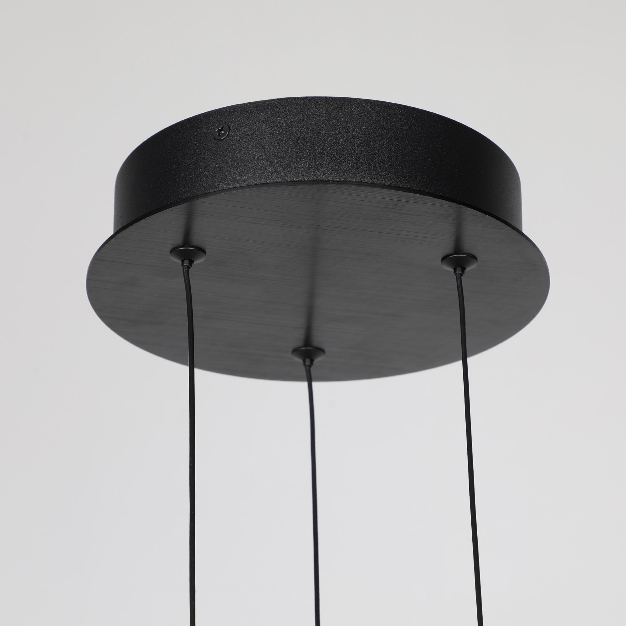 Smafan Seville Modern Decorative Unique Suspending LED Chandelier Pendant Light brings a clean and simple design.Simply streamlined-design pendant light fully demonstrates the art and beauty of simpleness.This pendant showcases a balance of materials and a stylish glow to bring some contemporary flair to its surroundings.It adopts gold and black collocation.