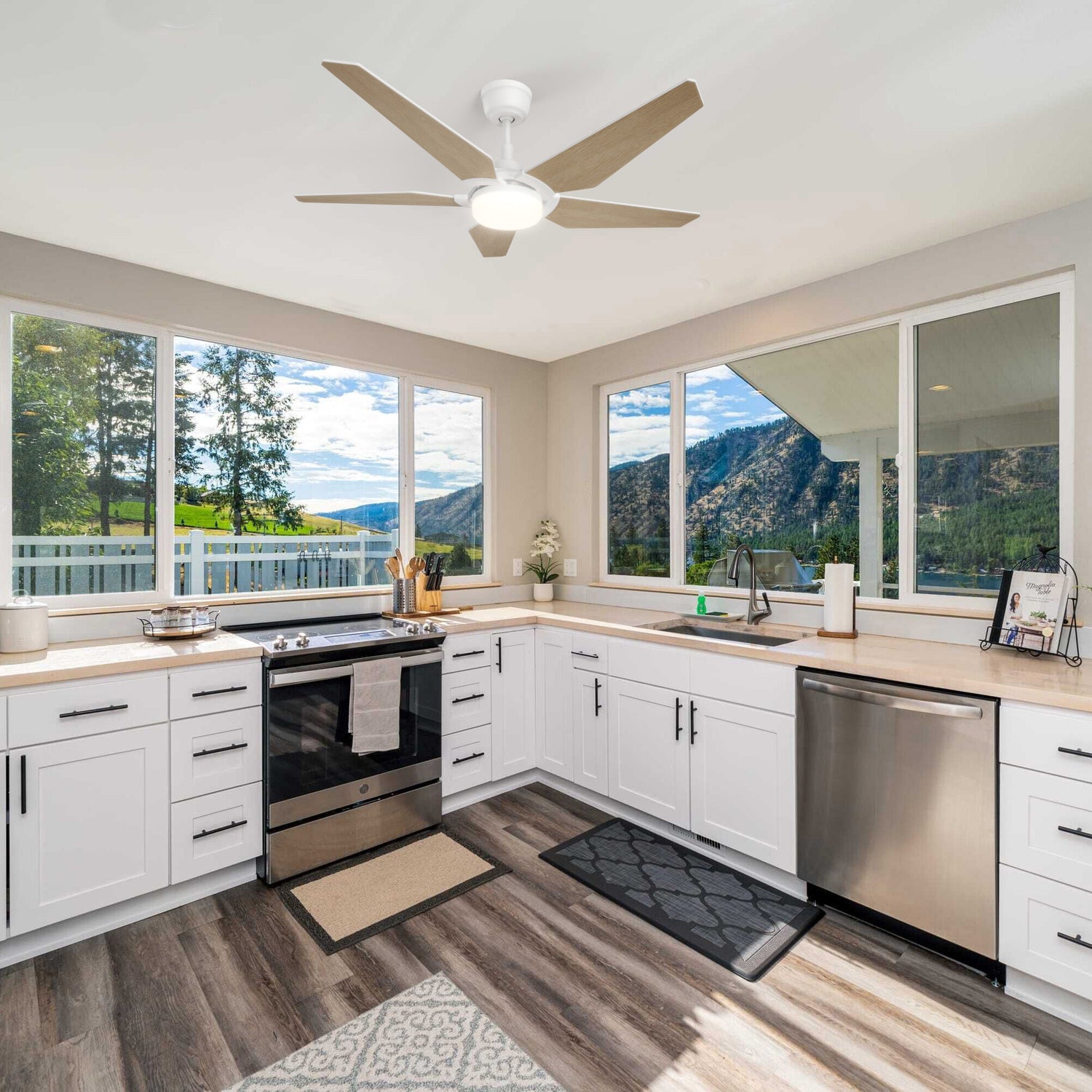 The Smafan Voyager 52&