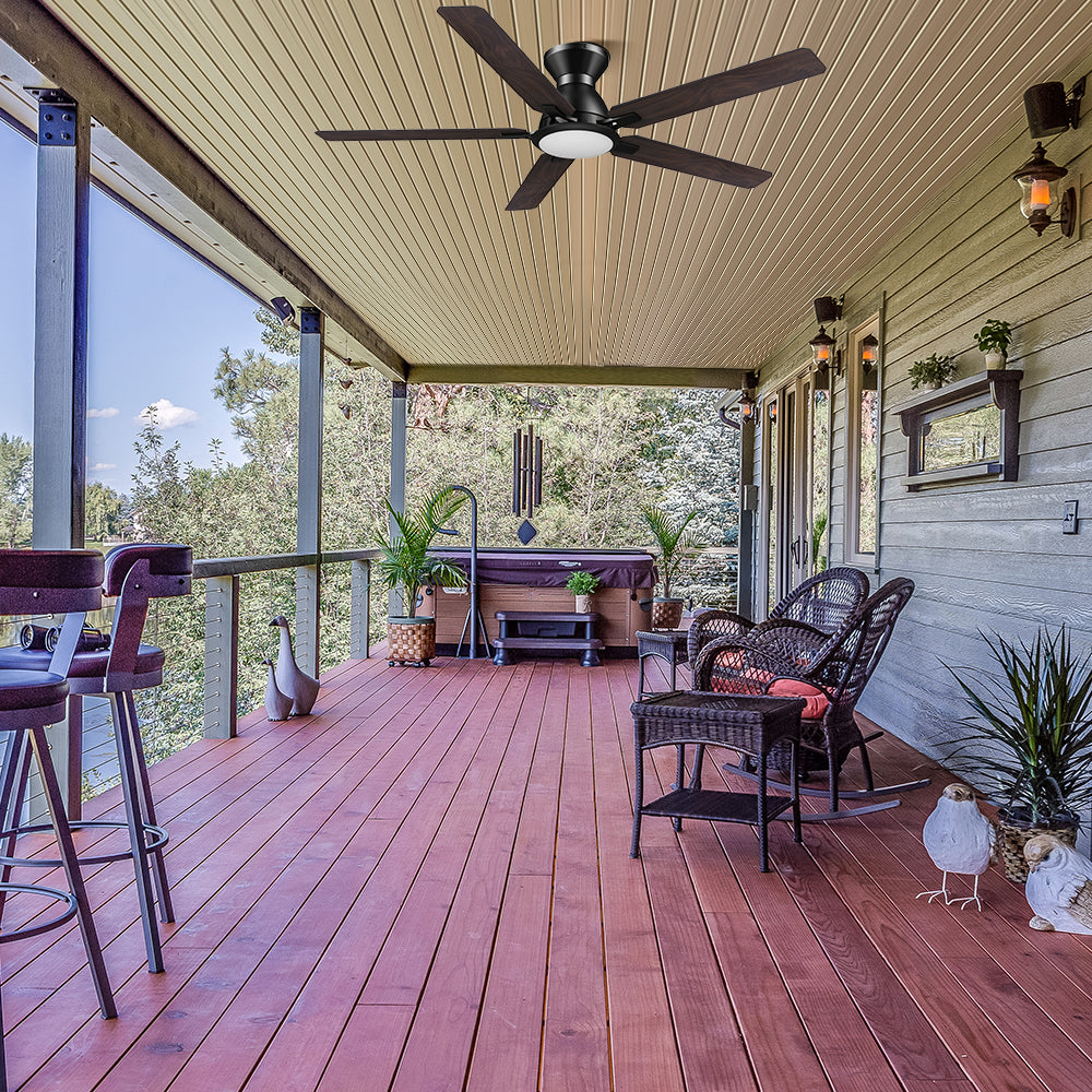 This smafan Essex outdoor ceiling fan in wood with smart and 10-speed control is the perfect solution for any outdoor living space.