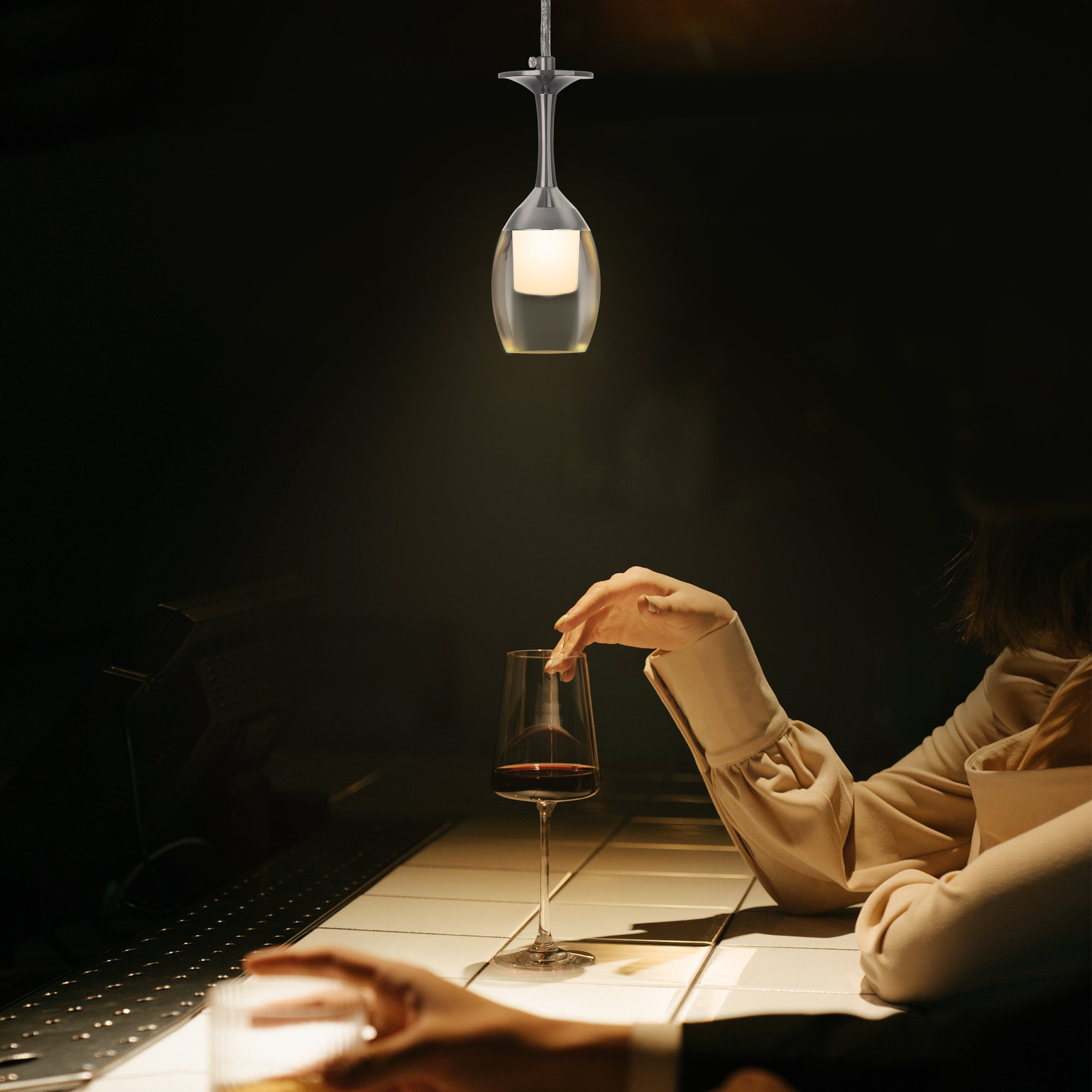 It brings fun light that can be used in every occasion. The pendant light features Wi-Fi apps, Siri Shortcut and Voice control technology (compatible with Amazon Alexa and Google Home Assistant) to set the pendant light dimmable and RGB multicolor. This pendant light can satisfy not only the various color lighting effect settings, but also the more dim color variations that slowly change. The light colors are vivid and bright and dimmable.