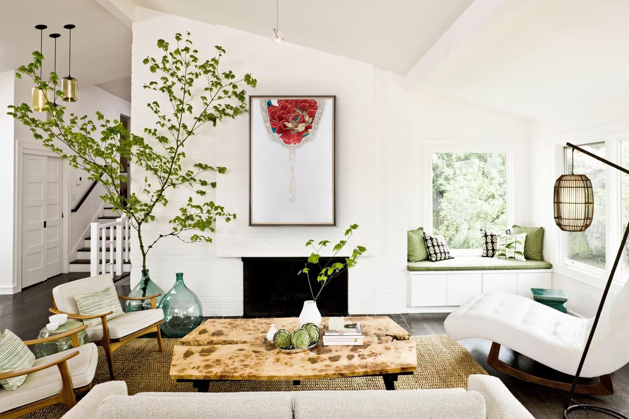 In a living room full of spring atmosphere, the green plants are lush, and the traditional peony imperial fan embroidery art makes the whole decoration very natural and comfortable