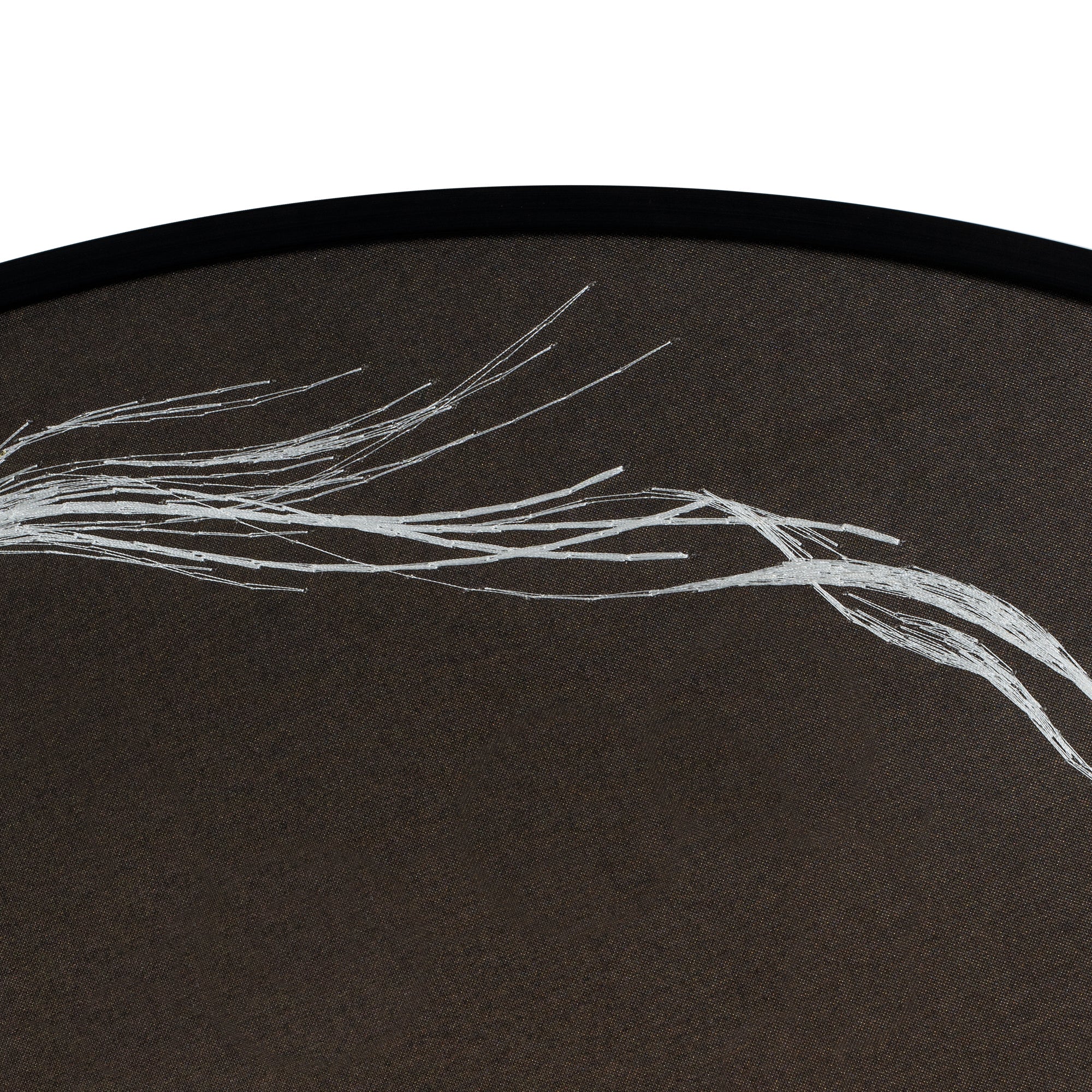 Through the process of embroidery, the entire artwork with metal frame displays the fish tail in the way of meticulous brushwork art.