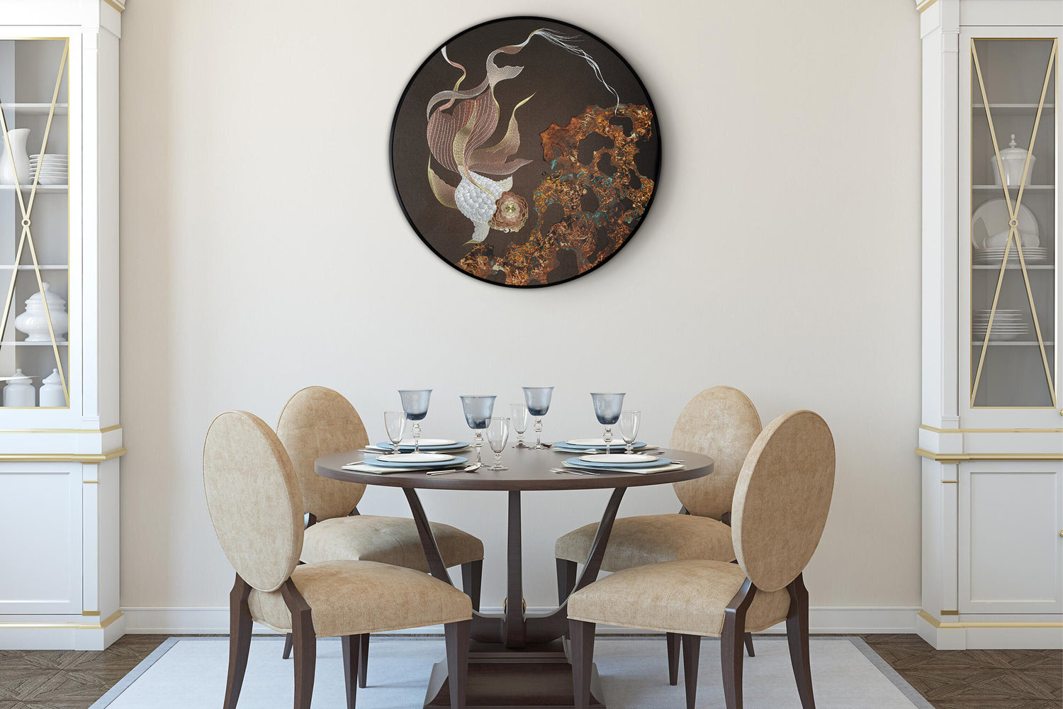 An embroidered work of art embroidered with carp hangs on the wall of the dinning room, which is paired with an elegant dining table and chairs, making the interior very simple and Nordic.