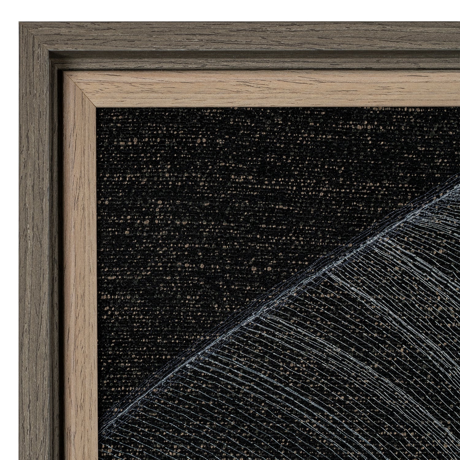 The detail of embroidery wall artwork's high quality wooden frame.
