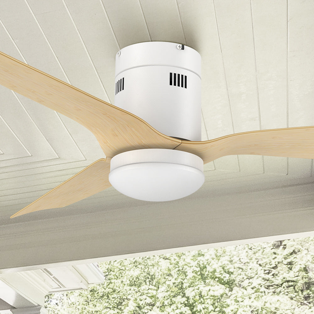 This Striver 52&#39;&#39; smart ceiling fan designed with White finish, elegant Bamboo wood blades and integrated 4000K LED daylight. 