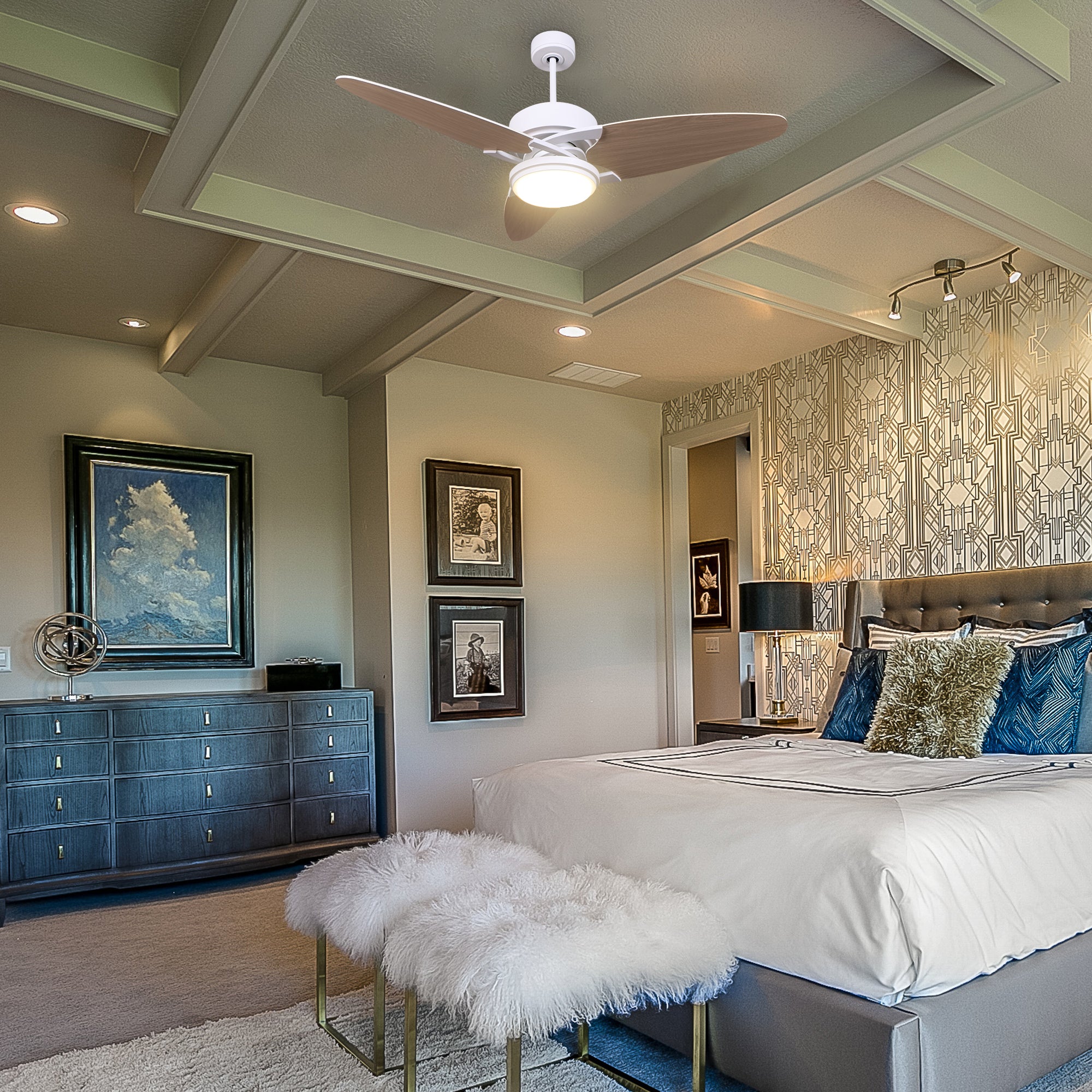 The Maxwell 52” ceiling fan has arrived to make all other traditional ceiling fans obsolete. The fan features a stylish exterior to add a touch of grace to your indoor home and an advanced interior to deliver optimal cooling and lighting. 