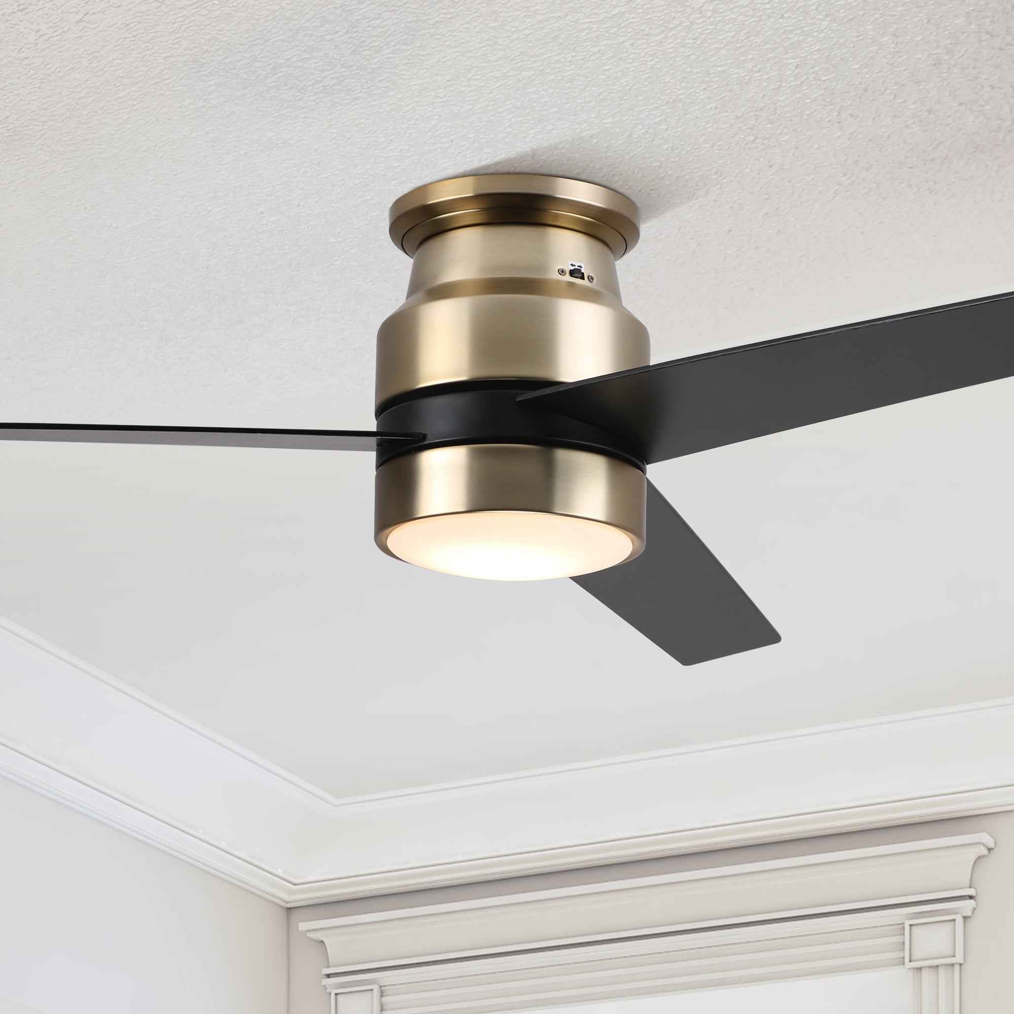 Smafan Ranger smart ceiling fan with energy-efficient LED light kit has 3000 lumens and lasts over 50000+ hours. #color_Black-Gold