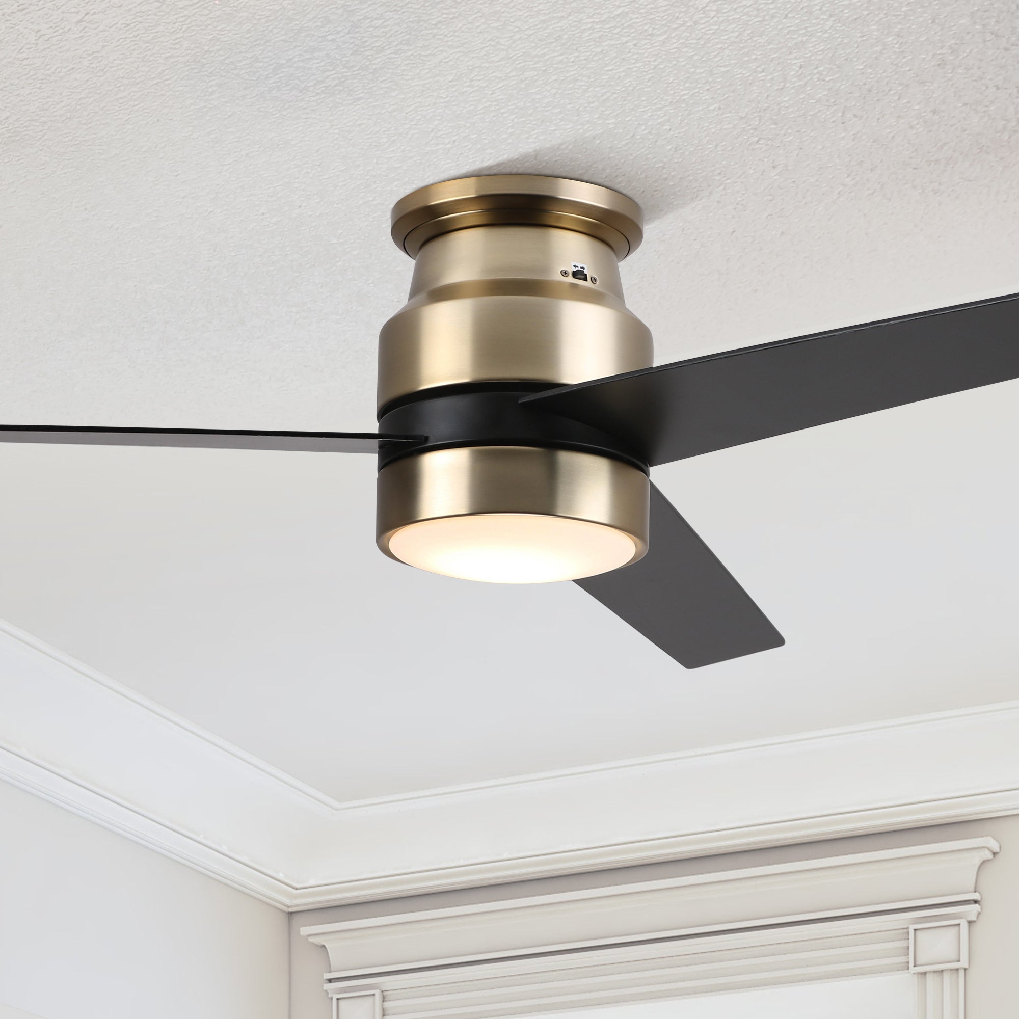 Smafan Ranger smart ceiling fan with energy-efficient LED light kit has 3000 lumens and lasts over 50000+ hours. #color_black-gold