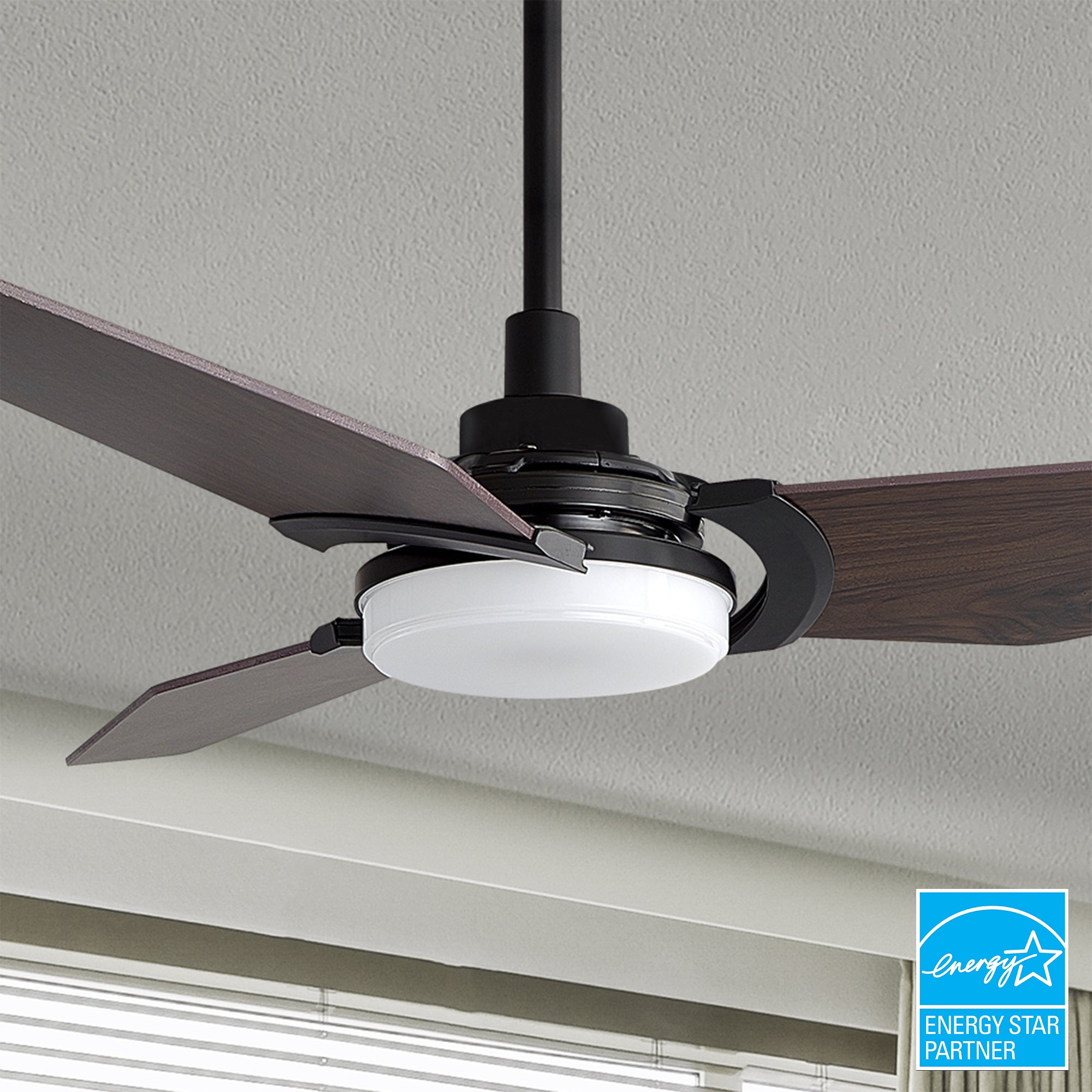 The Smafan Trailblazer 56'' Smart Fan’s sleek and stylish design fits perfectly with any décor trend. With a fully dimmable, and energy-efficient LED kit, whisper-quiet operation#color_dark-wood