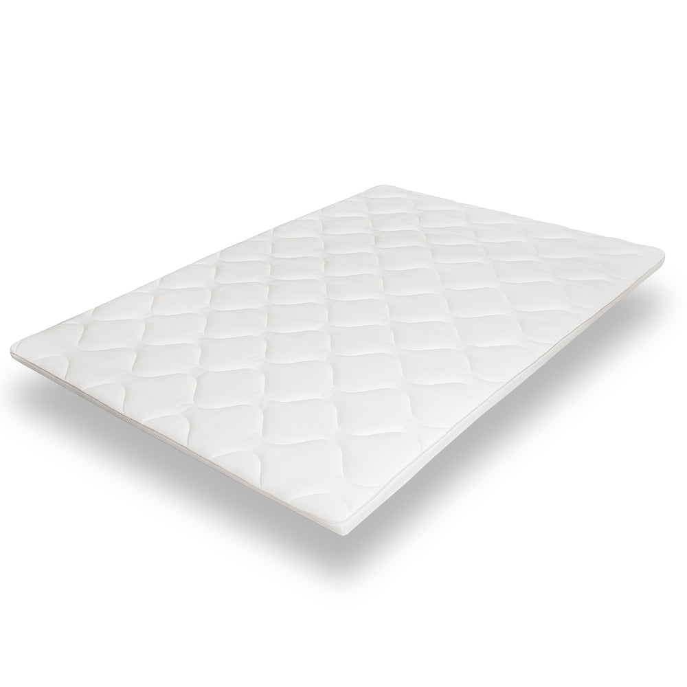 The Smafan Kaiteki 2.75 Inch Air Fiber Mattress Topper was inspired by those who suffer from chronic sleep ailments including painful muscles, stiff joints, and trouble falling and remaining asleep. Designed with an outer cover made of premium polyester and 3 inner cores made of innovative 4D Air Fiber material, the Kaiteki creates the optimal sleep conditions that can help mitigate pain and discomfort.