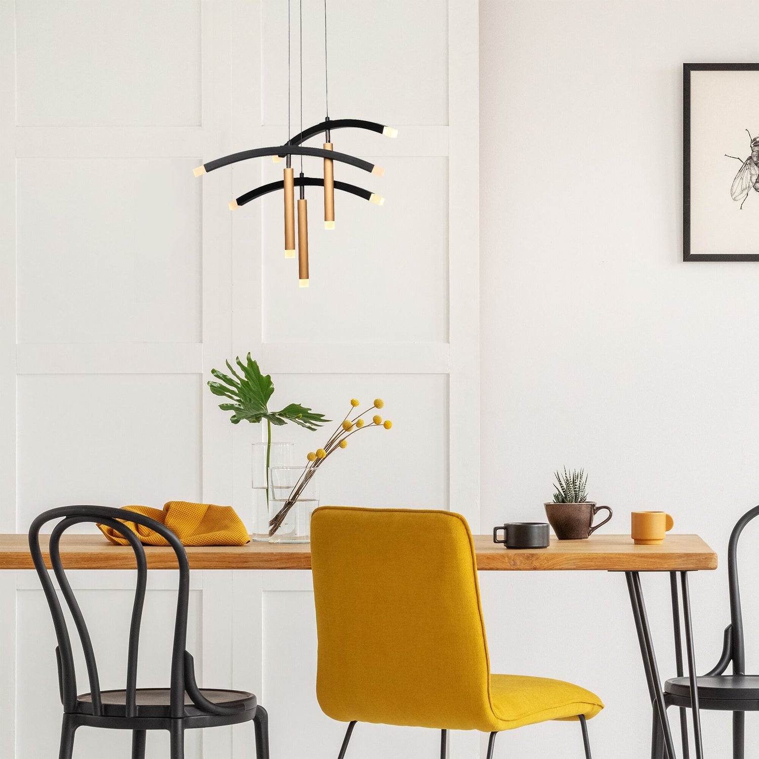 Smafan Seville Modern Decorative Unique Suspending LED Chandelier Pendant Light brings a clean and simple design.Simply streamlined-design pendant light fully demonstrates the art and beauty of simpleness.This pendant showcases a balance of materials and a stylish glow to bring some contemporary flair to its surroundings.
