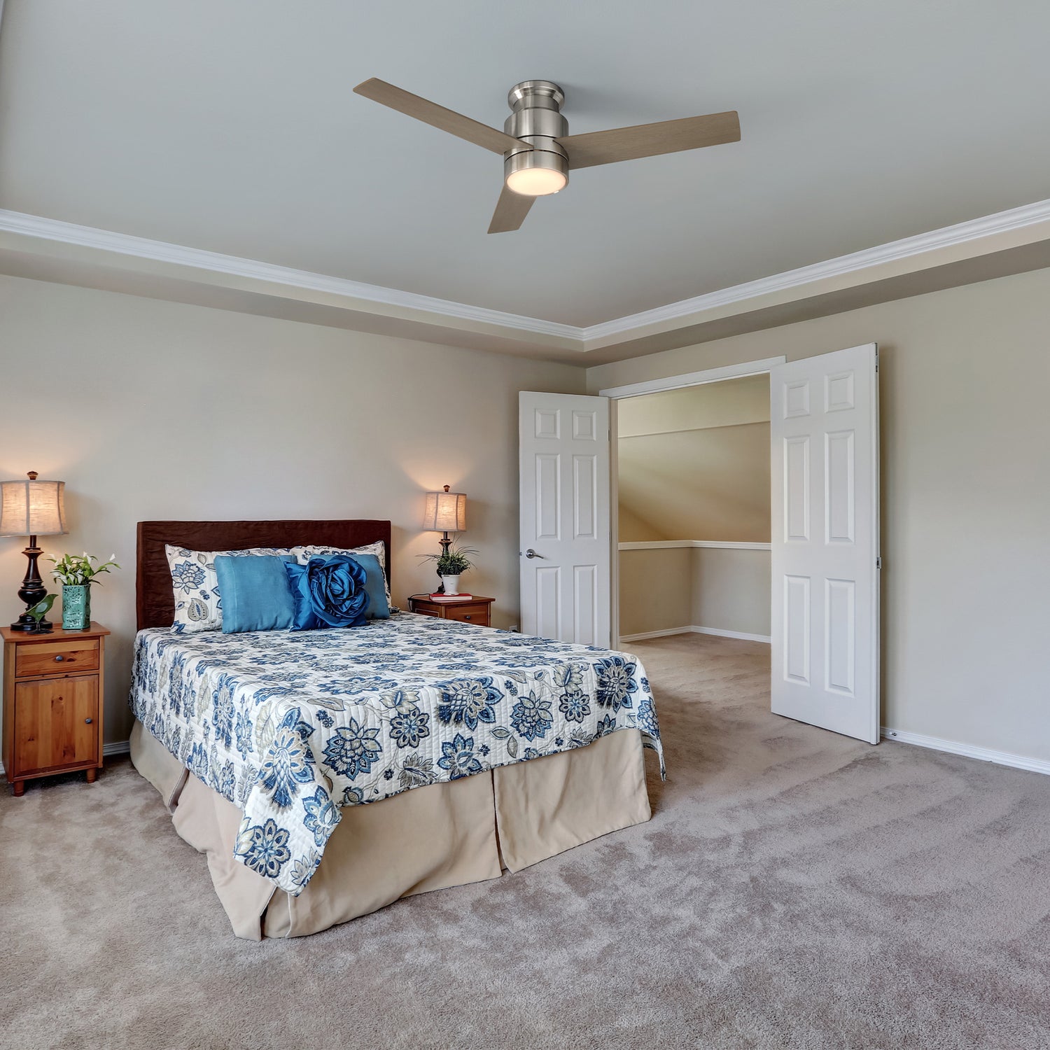 Smafan Ranger Smart Ceiling Fan blends elegantly into its surroundings while providing a cooling effect and strong airflow that large indoor living spaces need. Ranger’s energy-efficient LED light kit has 3000 lumens and lasts over 50000+ hours and its warm soft white light creates an inviting space. Ranger’s energy-efficient and completely silent motor provides a comfortable environment for any indoor spaces. 